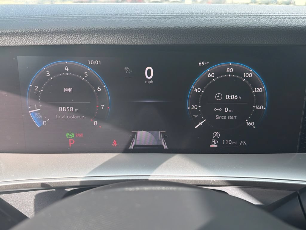 Certified 2025 Volkswagen Tiguan SE R-Line AWD/4WD image 14