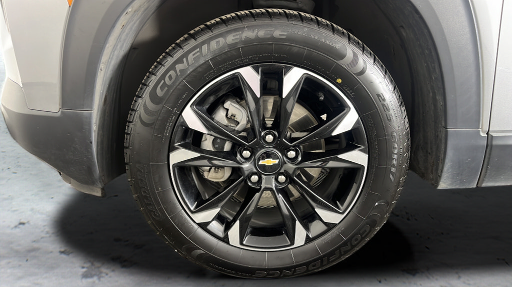 Used 2023 Chevrolet TrailBlazer LT AWD/4WD image 46