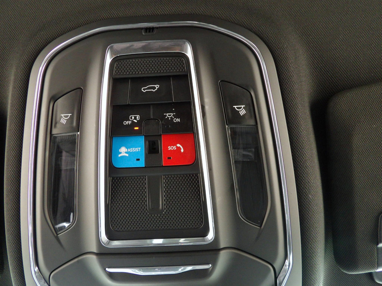 Used 2023 Jeep Grand Cherokee L Laredo image 10