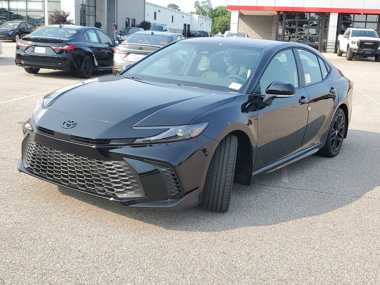 New 2026 Toyota Camry SE FWD image 2
