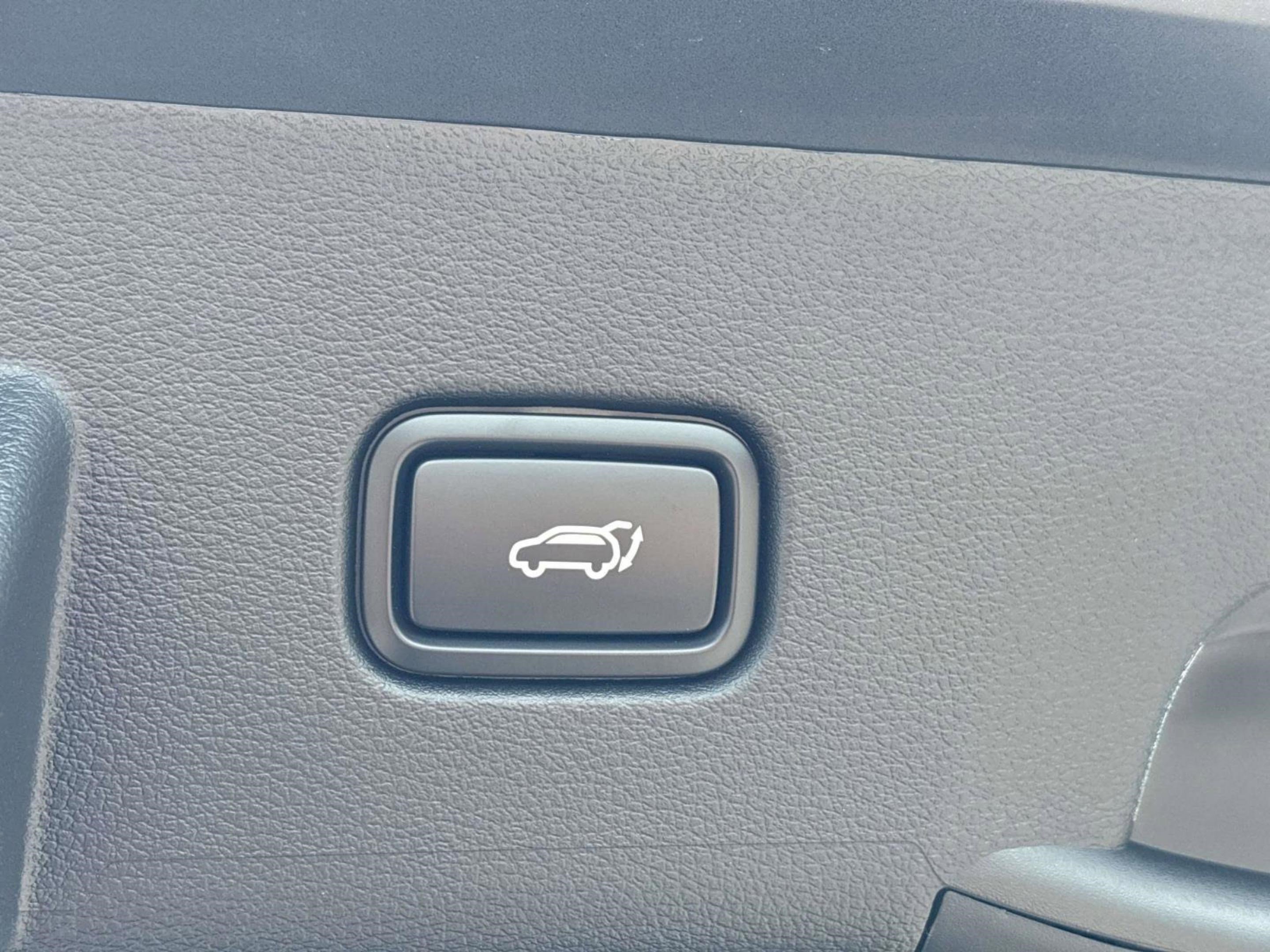 New 2025 Kia Sportage EX w/ EX Premium Package image 9