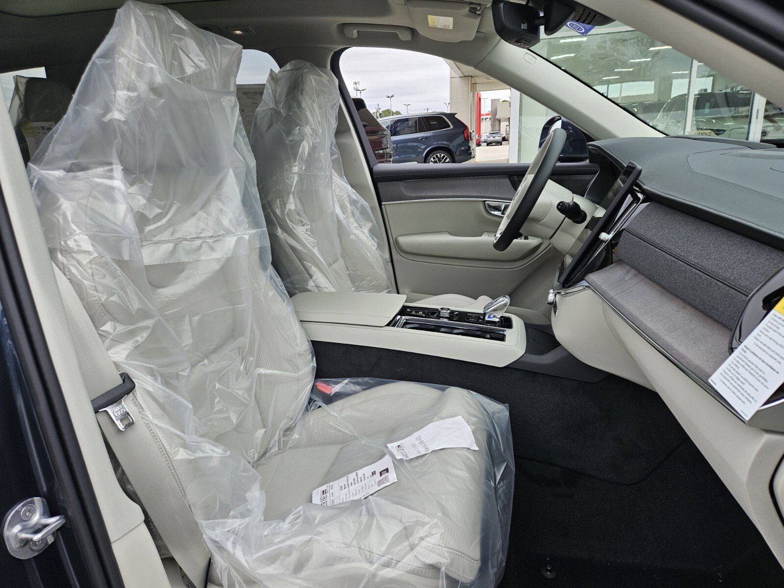 New 2026 Volvo XC90 B6 Ultra w/ Protection Package AWD/4WD image 12