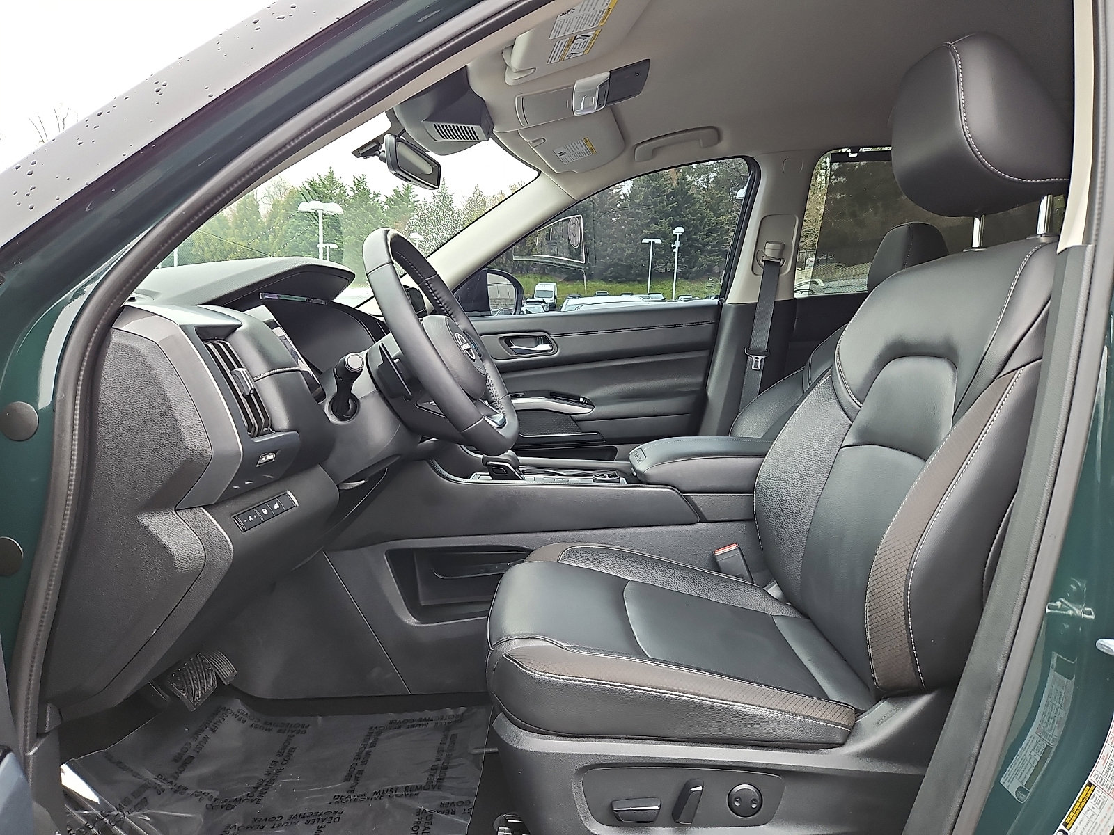 Certified 2024 Nissan Pathfinder SL w/ Cargo Package image 13