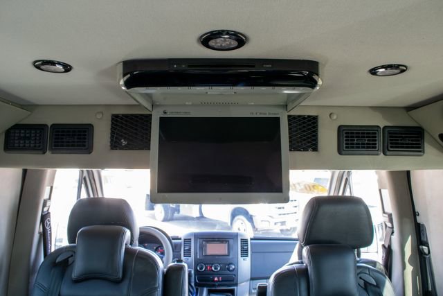 Used 2010 Mercedes-Benz Sprinter 2500 image 26