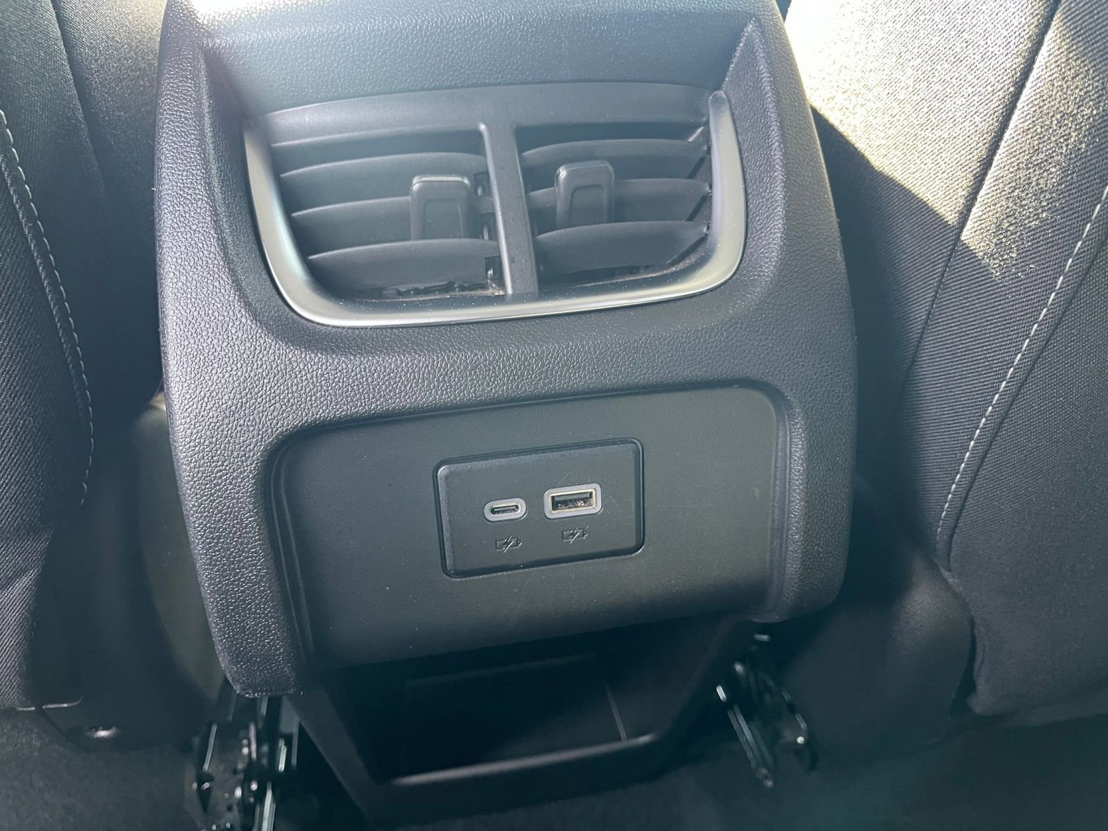Used 2025 Chevrolet Blazer LT FWD image 23
