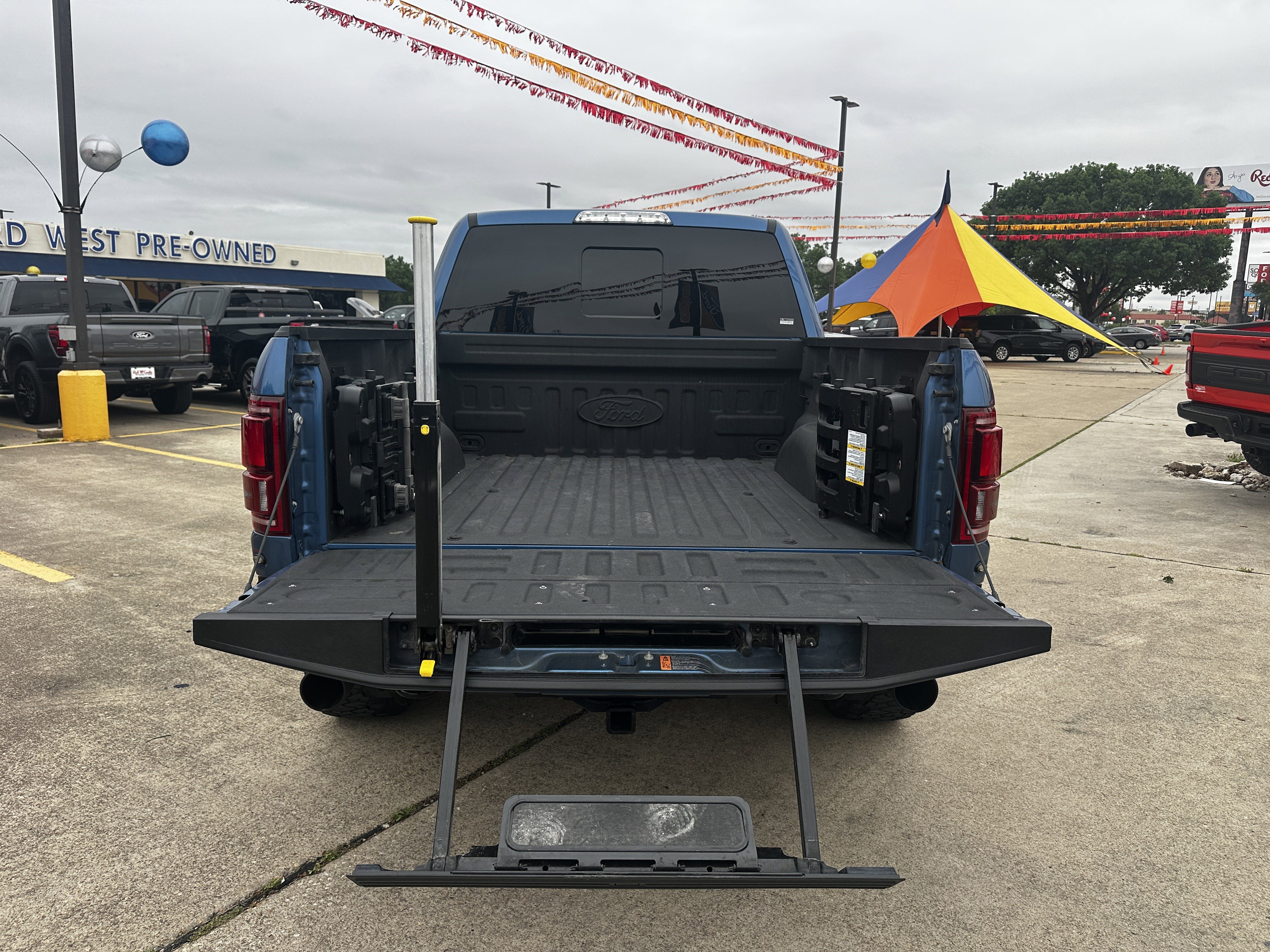 Used 2019 Ford F150 Raptor w/ Equipment Group 802A Luxury AWD/4WD image 5