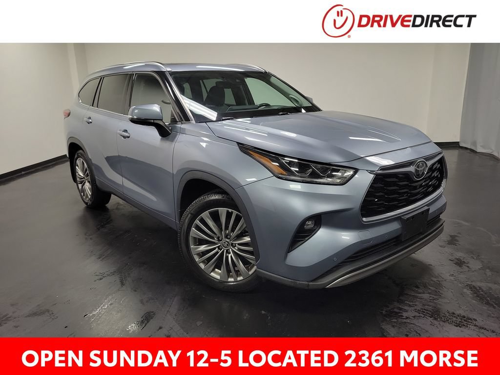 Used 2022 Toyota Highlander Platinum AWD/4WD image 1
