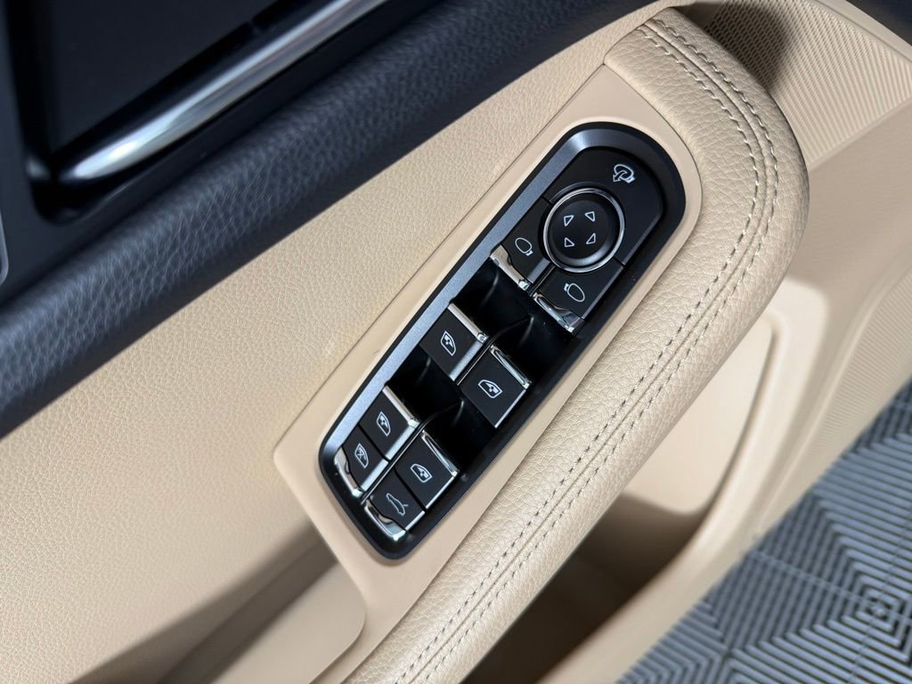 New 2026 Porsche Macan image 28