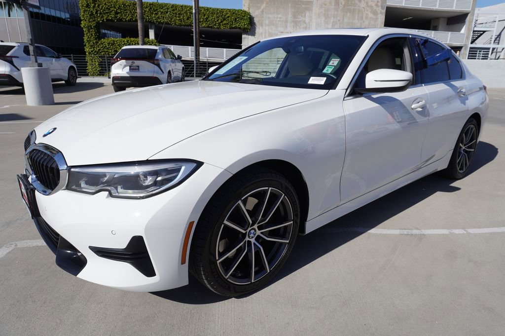 Used 2021 BMW 330i Sedan w/ Driving Assistance Package image 4