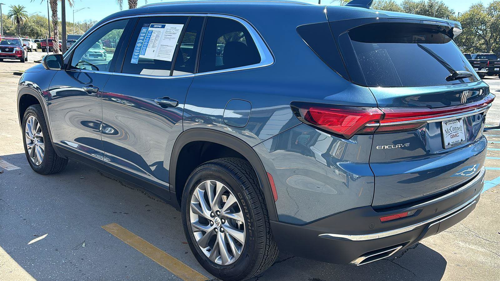 Certified 2025 Buick Enclave Preferred FWD image 5