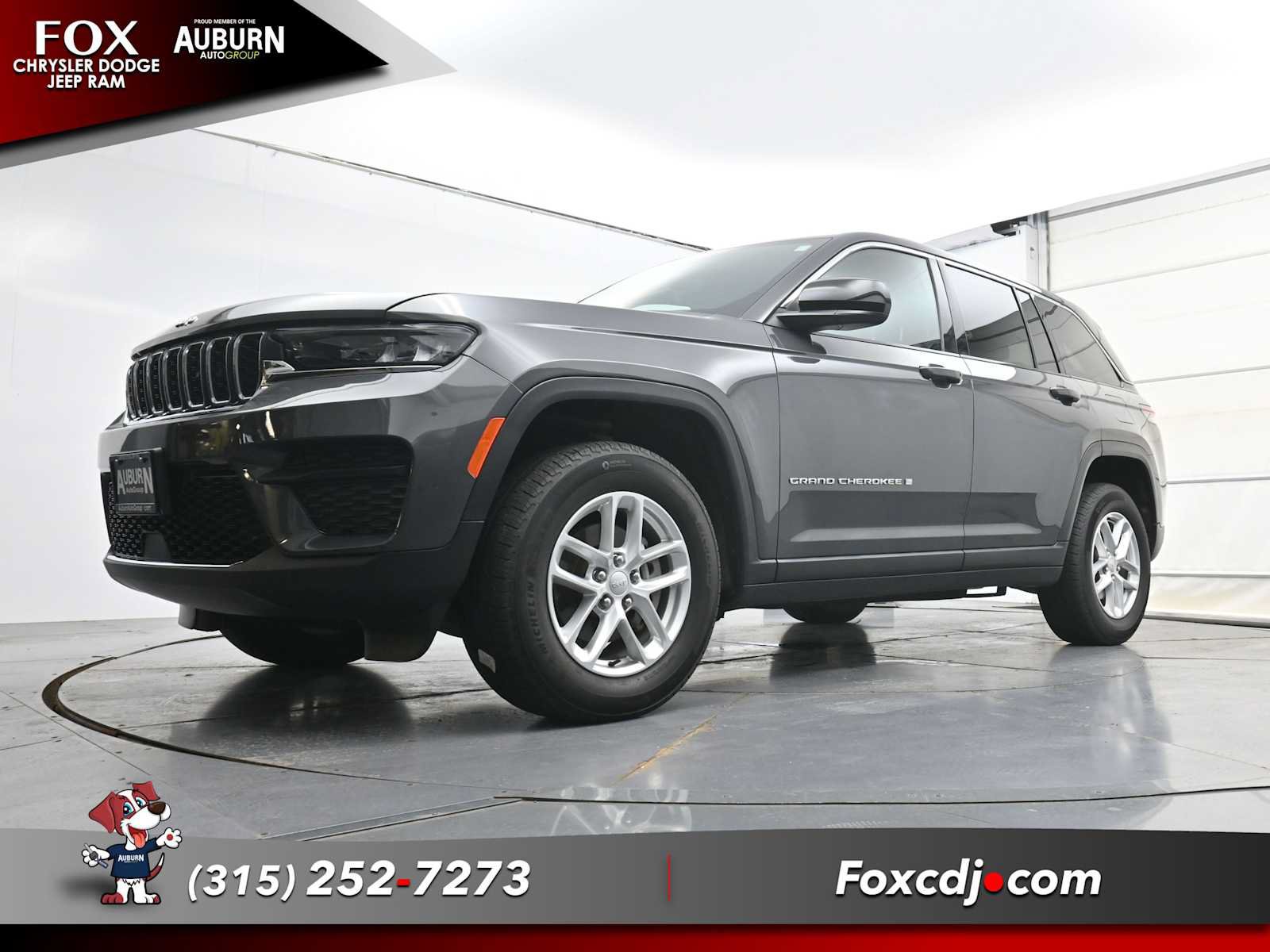 Used 2024 Jeep Grand Cherokee Laredo X w/ Luxury Tech Group I AWD/4WD image 22