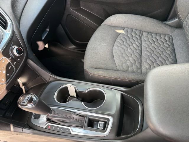 Used 2018 Chevrolet Equinox LT image 16
