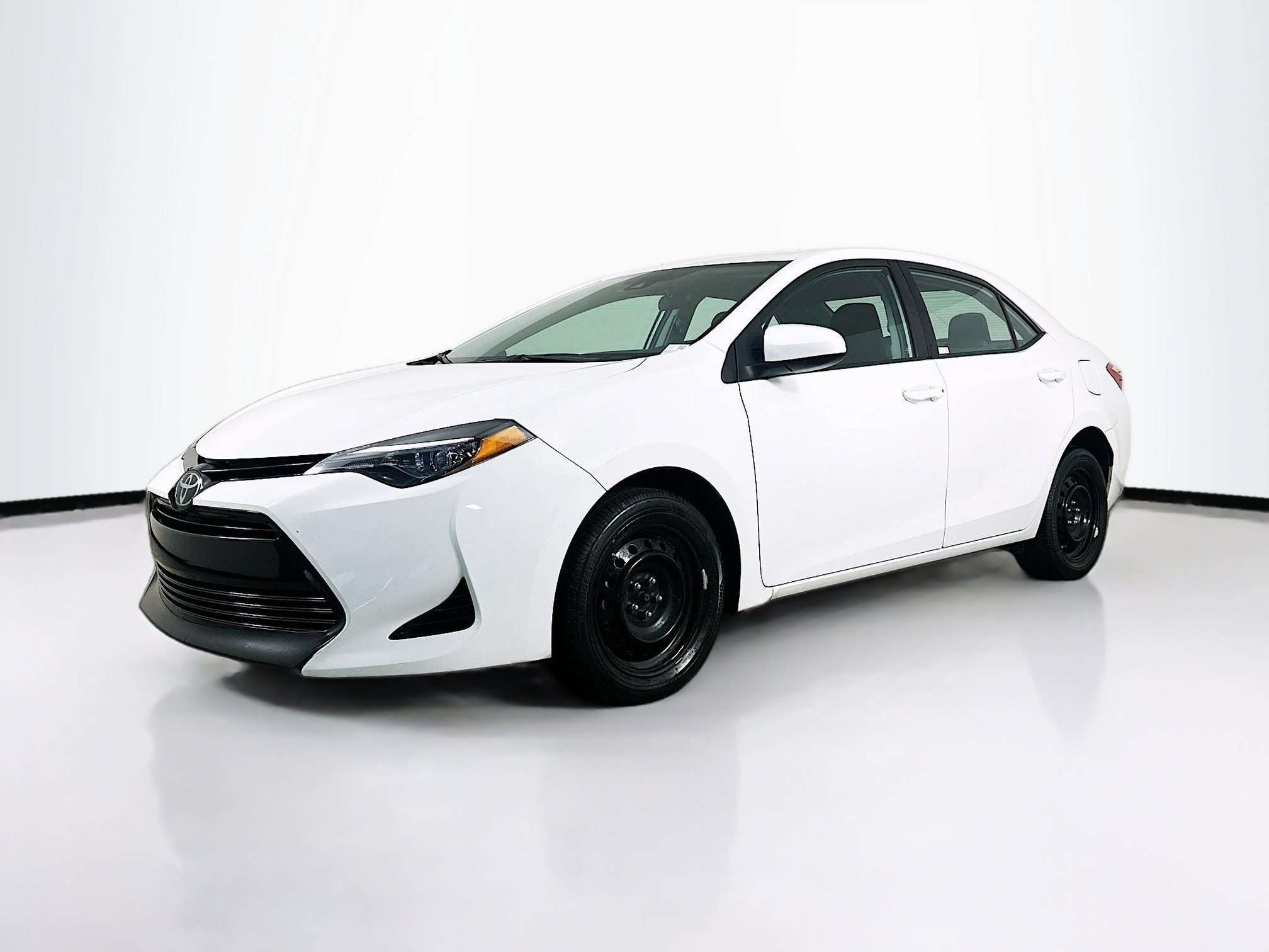 Used 2017 Toyota Corolla LE FWD image 3