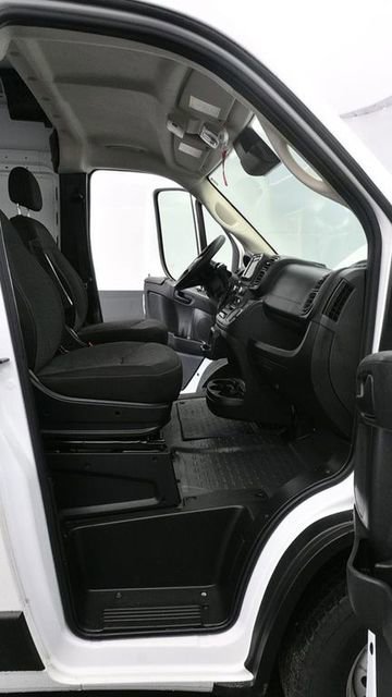 Used 2025 RAM ProMaster 2500 w/ Convenience Group image 10