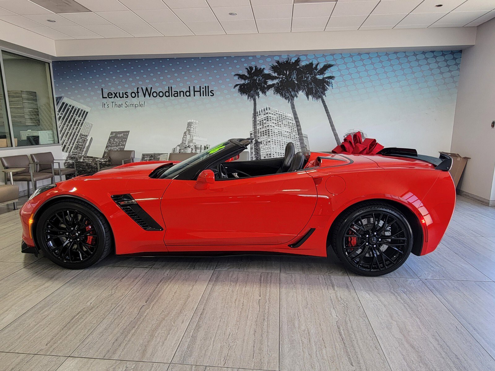 Used 2016 Chevrolet Corvette Z06 w/ 3LZ Preferred Equipment Group RWD image 2
