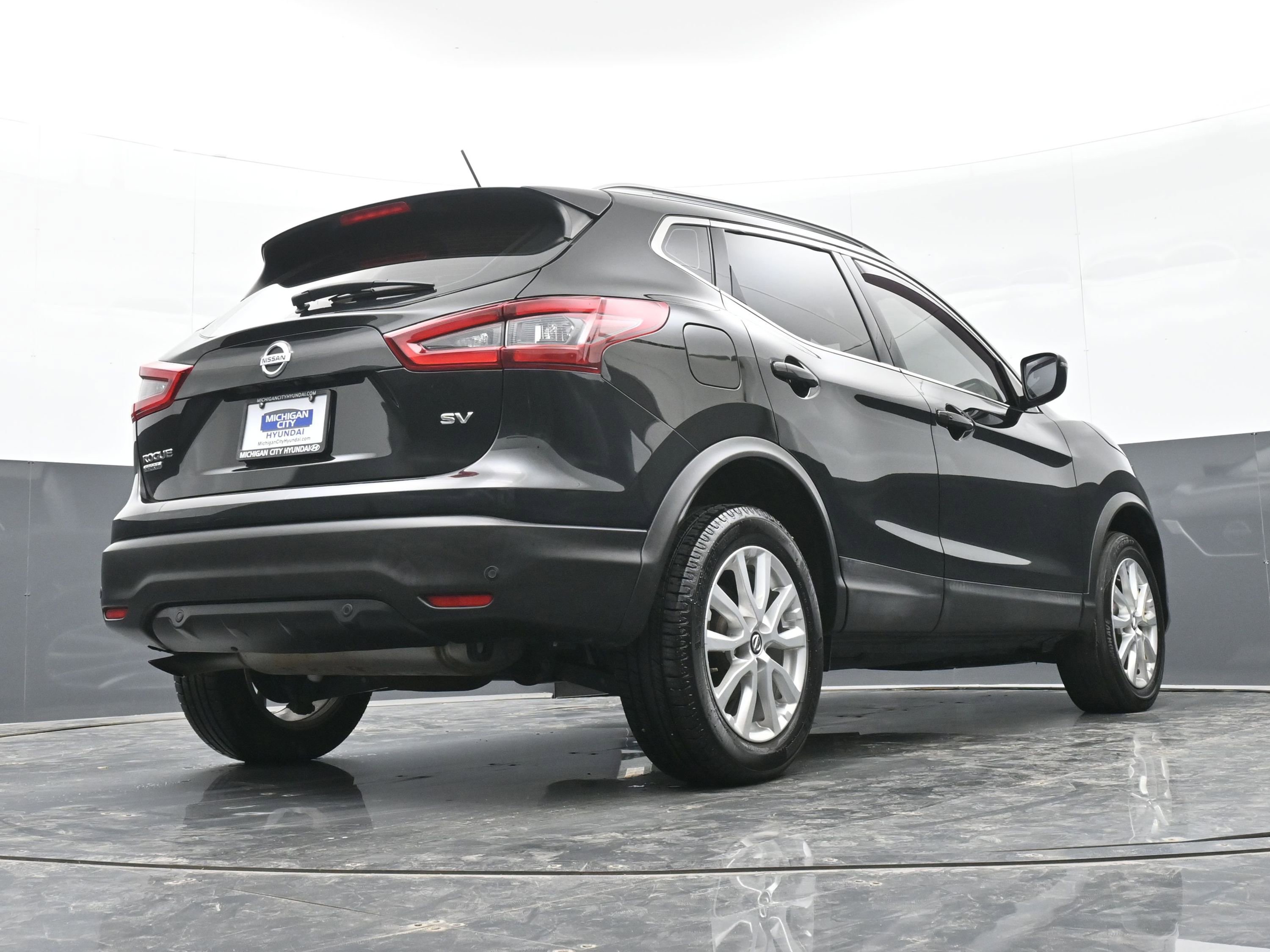 Used 2020 Nissan Rogue Sport SV image 43