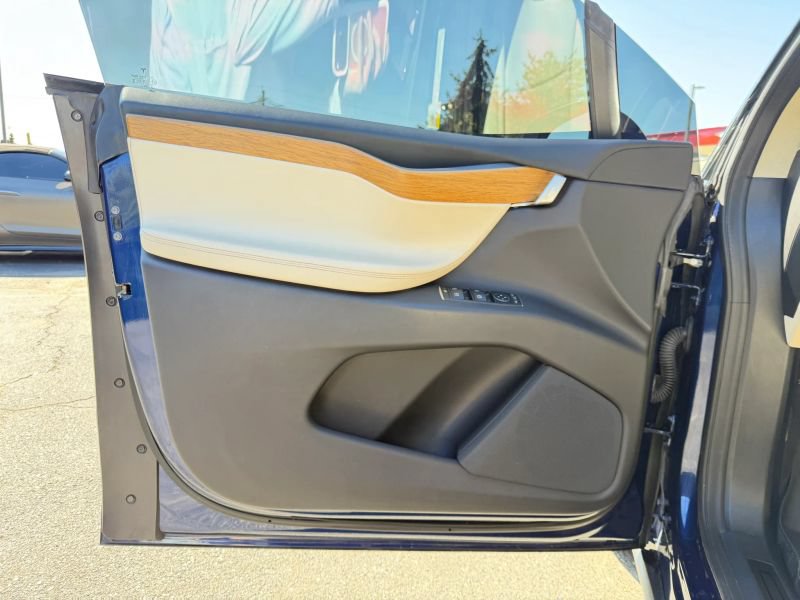 Used 2018 Tesla Model X 100D AWD/4WD image 11