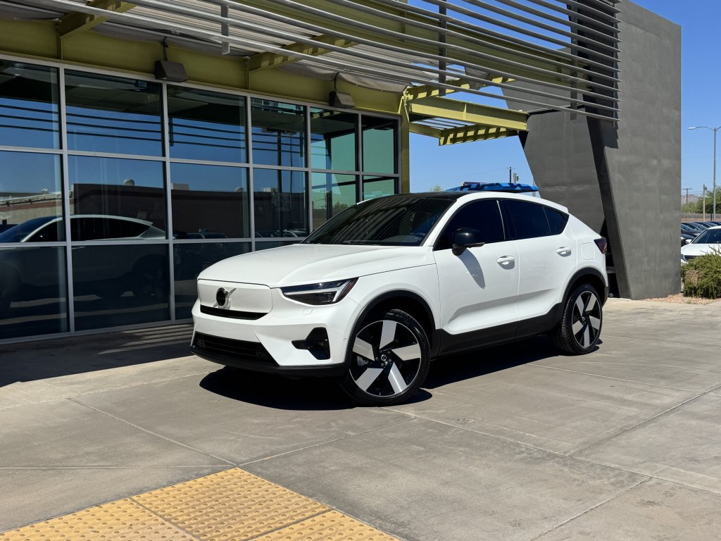 Used 2023 Volvo C40 P8 Recharge Ultimate AWD/4WD image 1