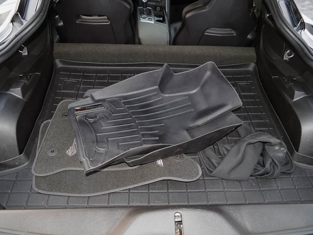 Used 2018 Chevrolet Corvette Stingray Coupe image 9