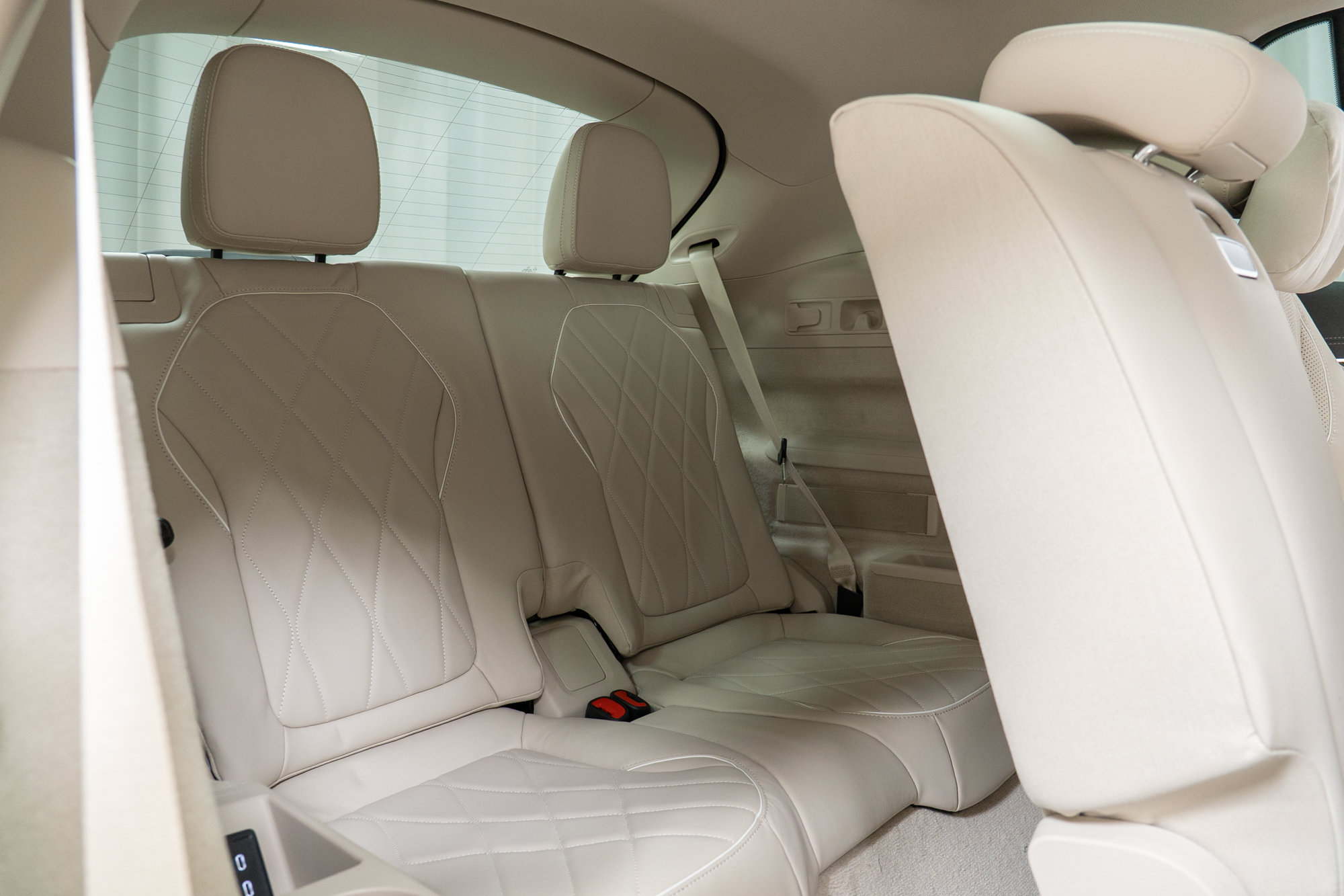 New 2026 Mercedes-Benz EQS 400 4MATIC SUV image 25