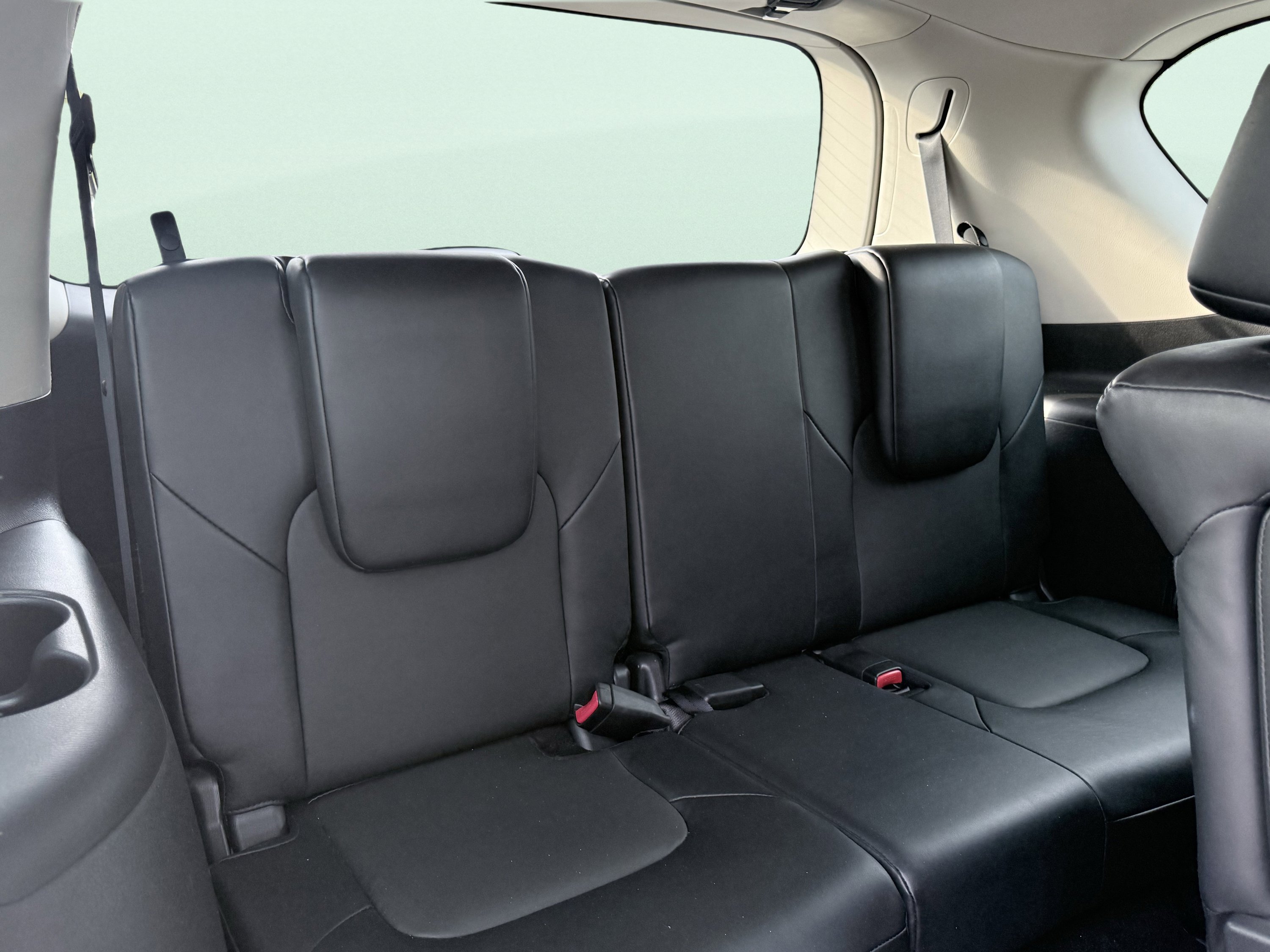 Used 2021 Nissan Armada SV w/ SV Appearance Package image 47