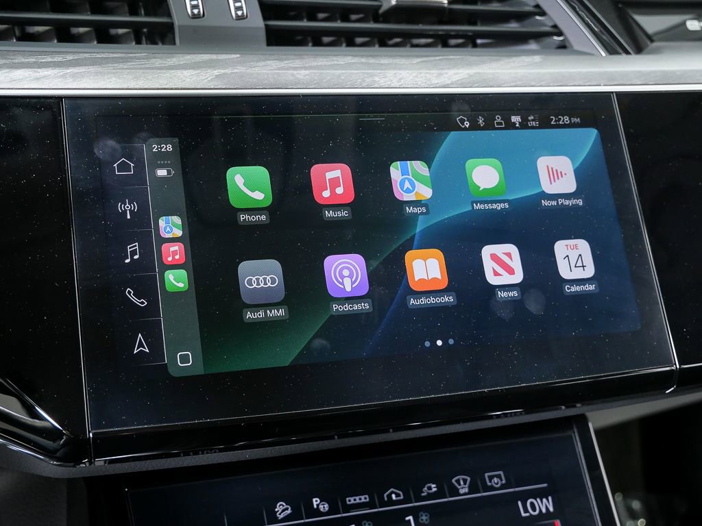 Used 2024 Audi Q8 e-tron Prestige w/ Prestige Package image 16