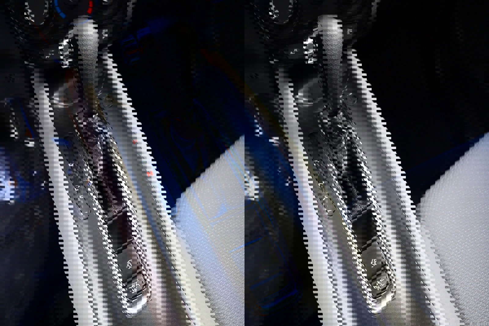 Used 2017 Honda HR-V LX image 37