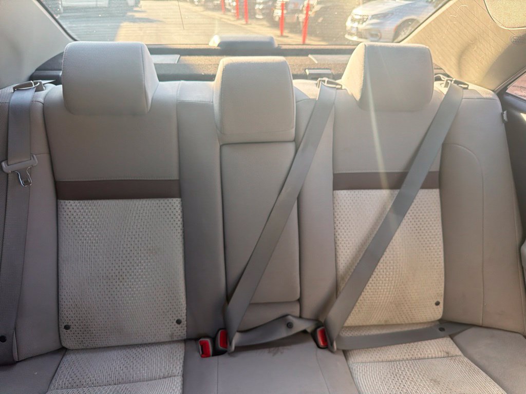 Used 2014 Toyota Camry LE FWD image 14