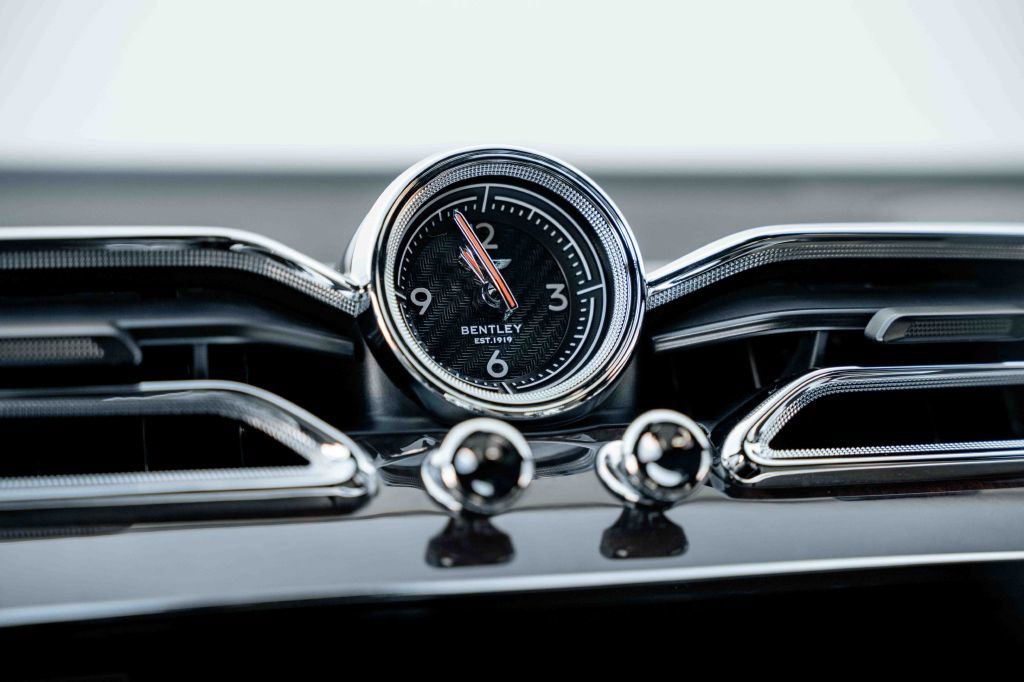 Used 2021 Bentley Bentayga image 31