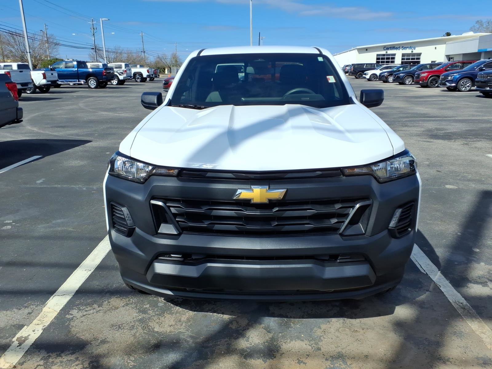 Used 2025 Chevrolet Colorado W/T AWD/4WD image 2