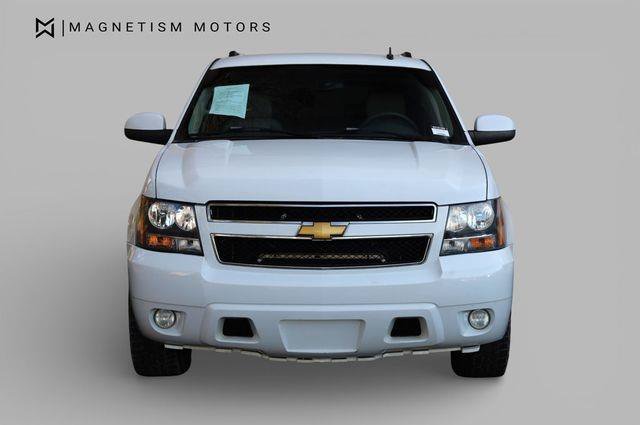 Used 2008 Chevrolet Suburban LT w/ LT Preferred Equipment Group RWD image 5