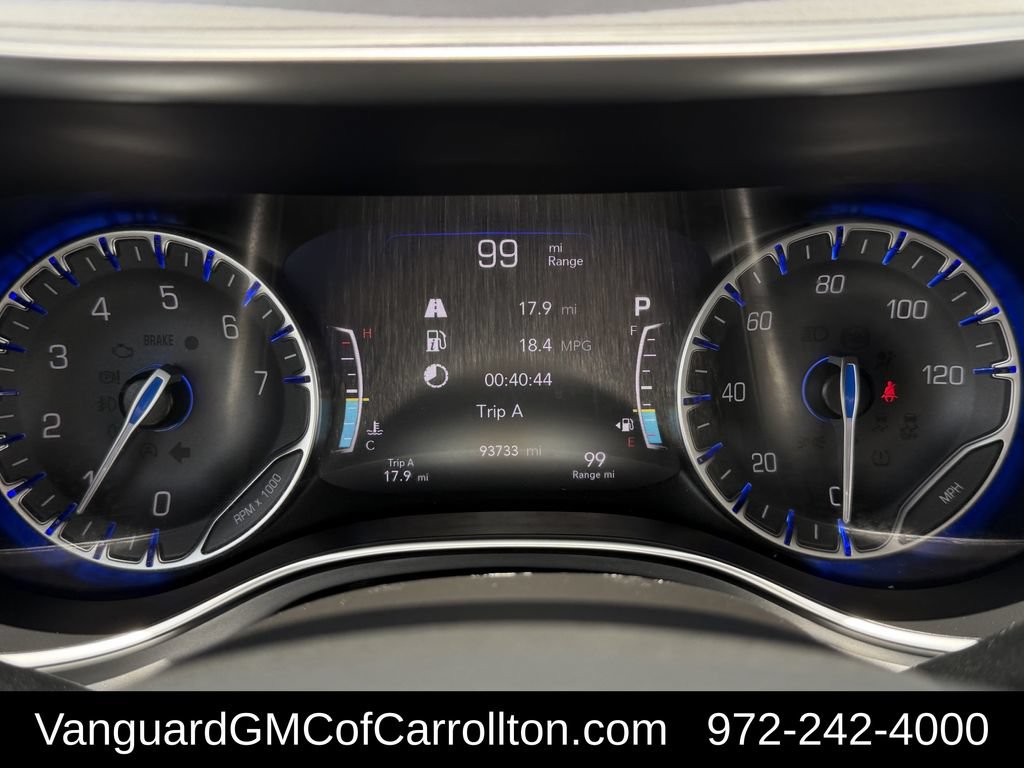 Used 2025 Chrysler Pacifica Limited FWD image 15