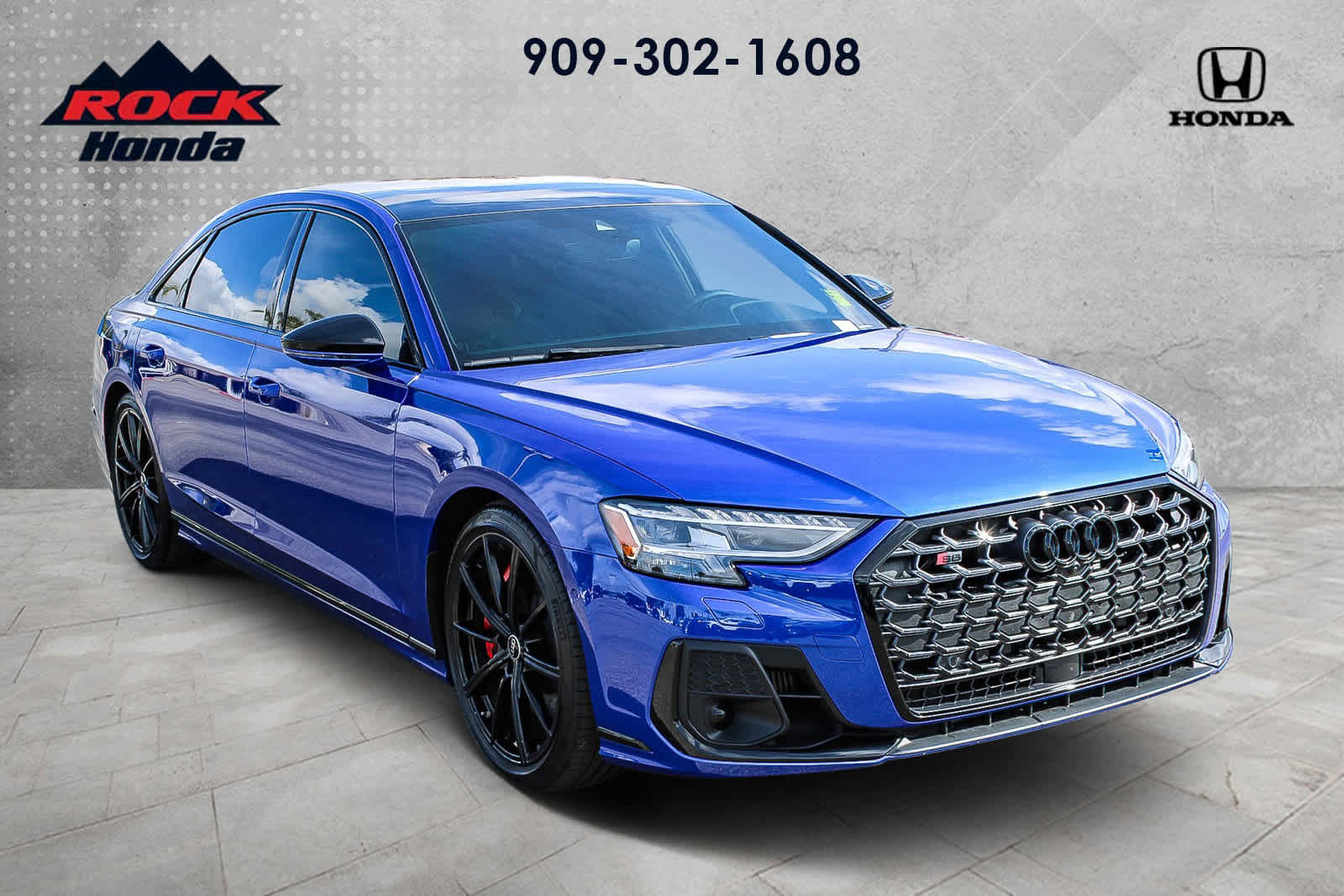 Used 2024 Audi S8 w/ S8 Black Optic Plus Package AWD/4WD image 3