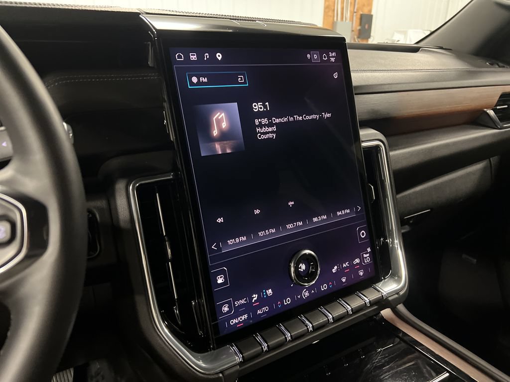 Certified 2025 GMC Yukon Denali AWD/4WD image 23