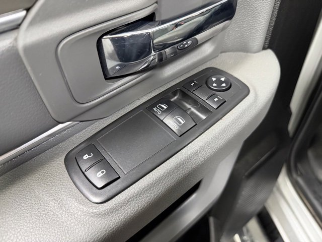 Used 2018 RAM 3500 Tradesman w/ Chrome Appearance Group image 17