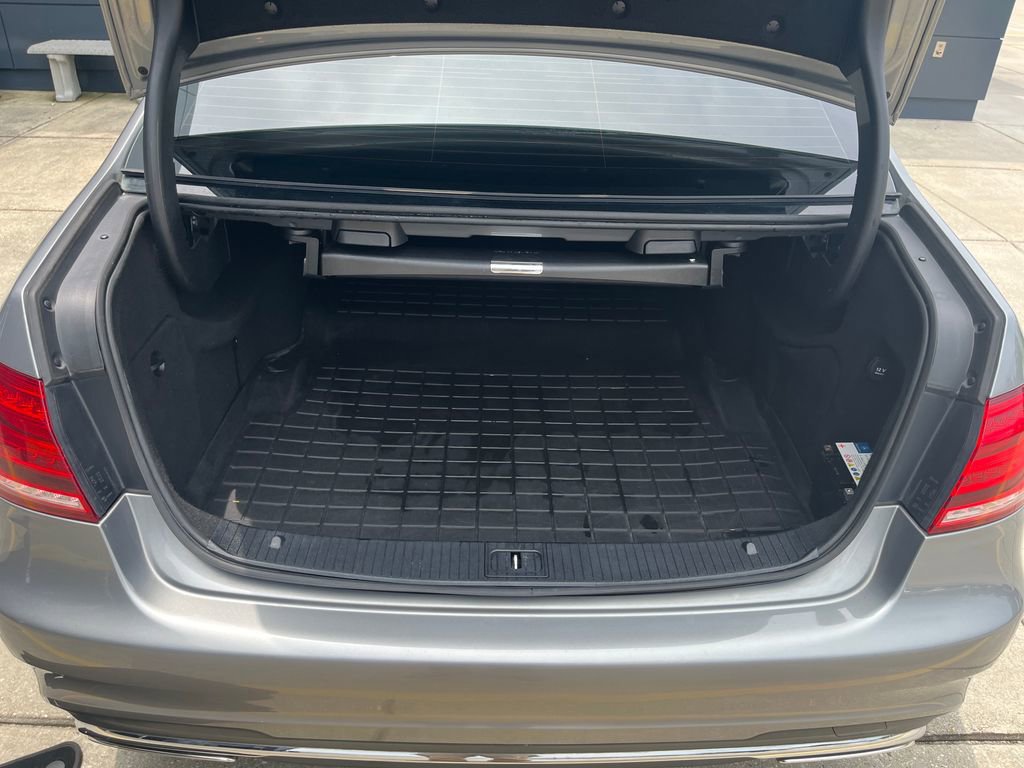 Used 2014 Mercedes-Benz E 350 Sedan image 30