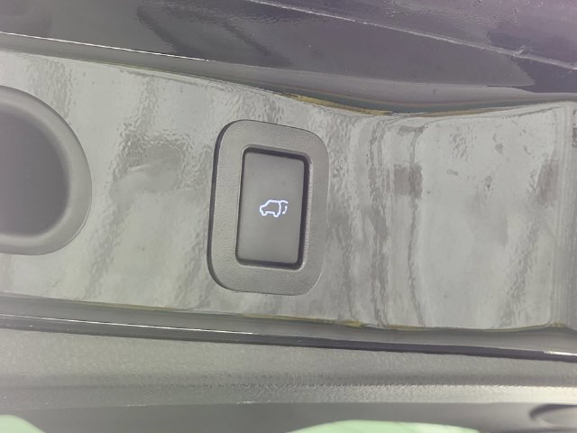 Used 2016 Toyota Highlander Limited AWD/4WD image 33