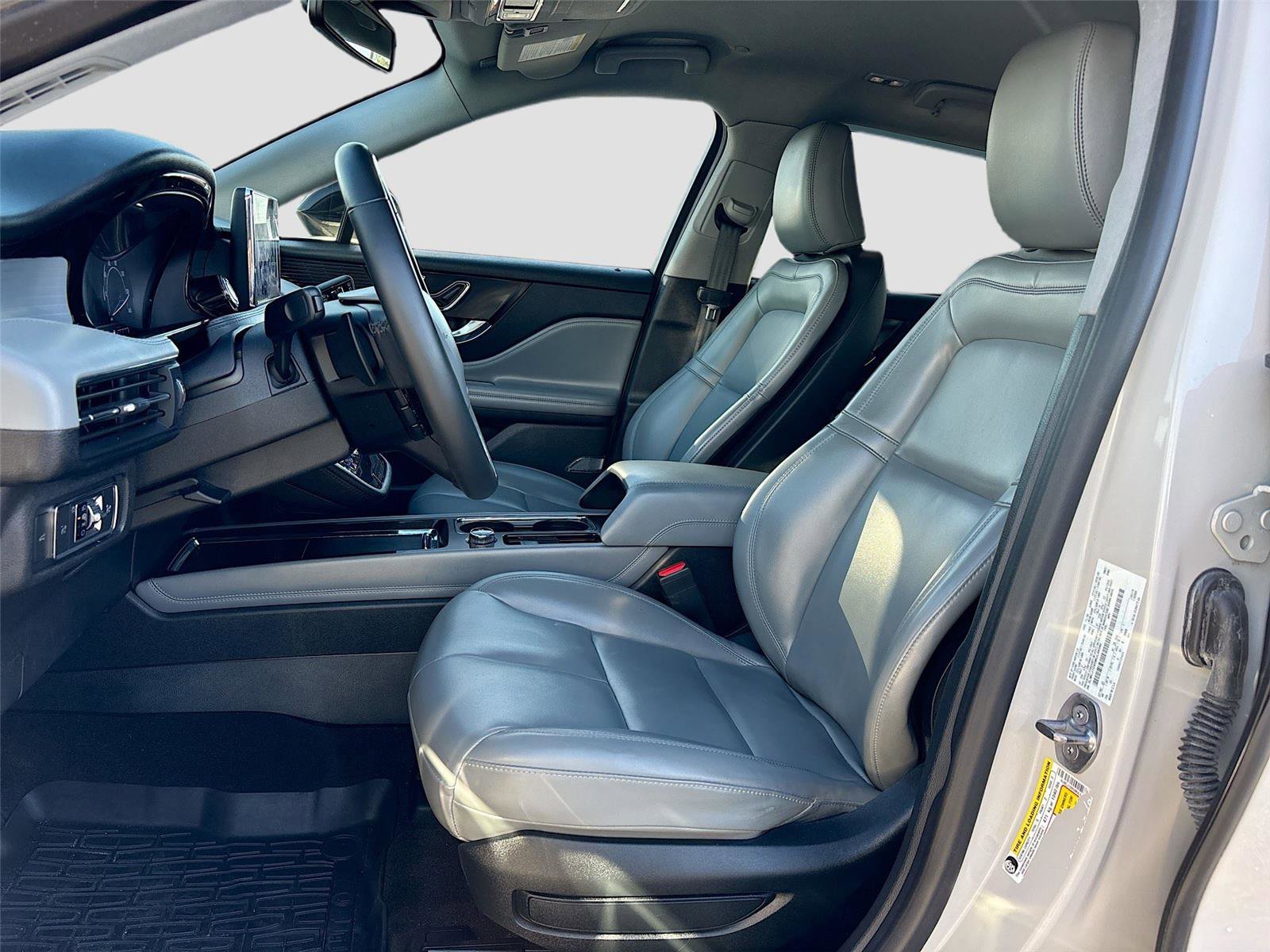 Used 2021 Lincoln Corsair Standard w/ Towing Package I image 25