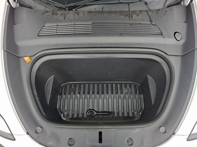 Used 2020 Tesla Model Y Long Range image 31