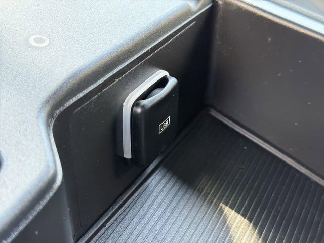 Used 2022 RAM 5500 Tradesman RWD image 36