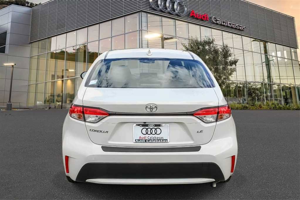 Used 2021 Toyota Corolla LE w/ Carpet Mat Package (TMS) image 3