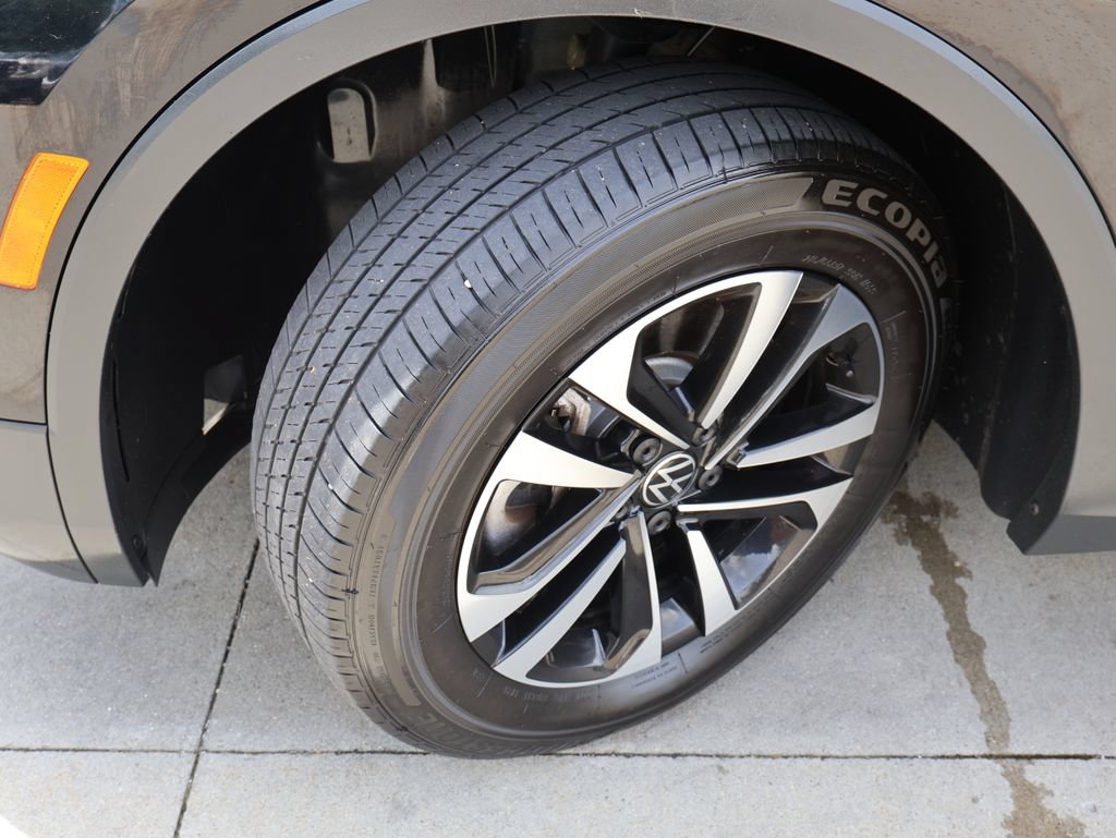 Used 2024 Volkswagen Tiguan S AWD/4WD image 35