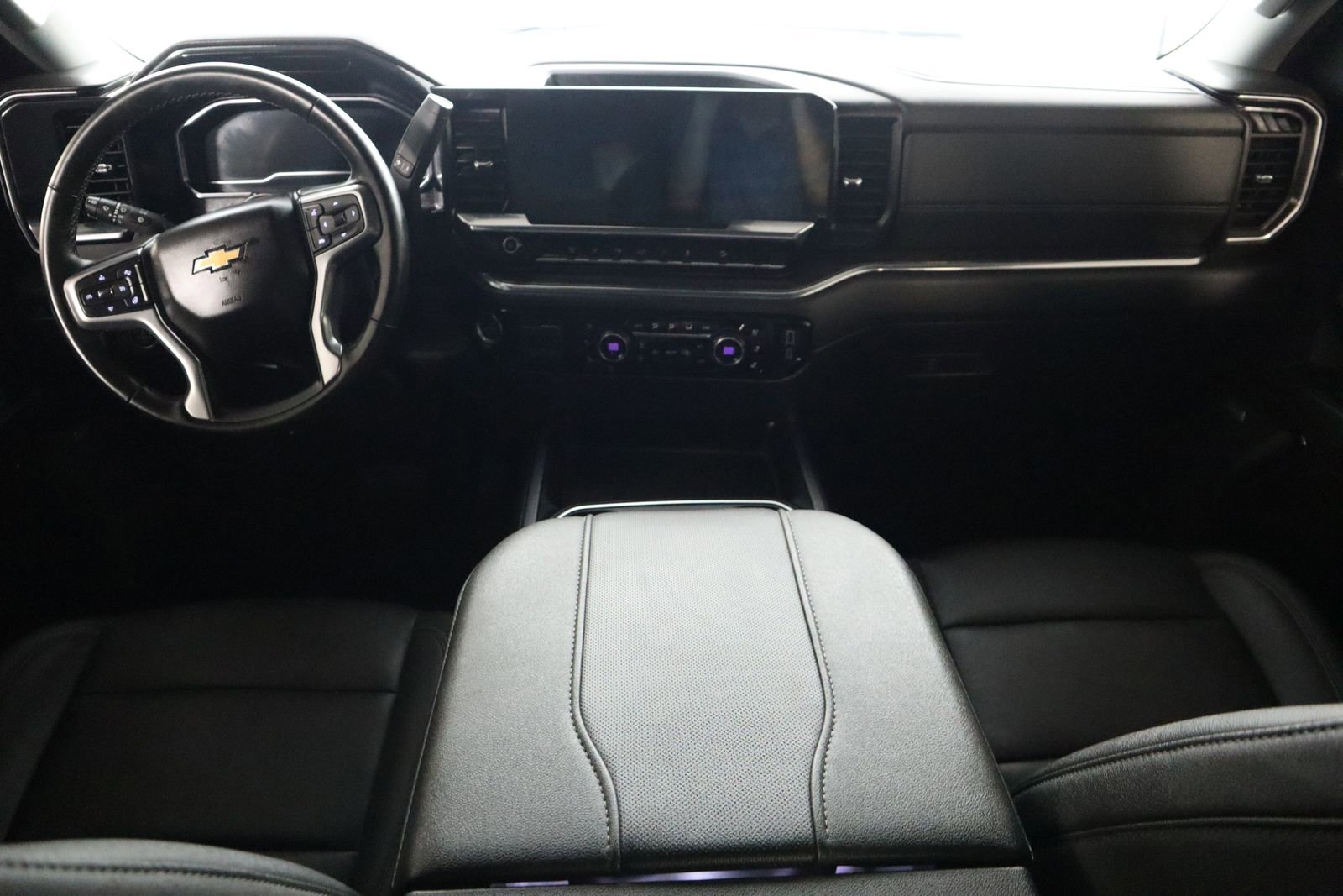 Used 2024 Chevrolet Silverado 2500 LTZ w/ LTZ Convenience Package image 34