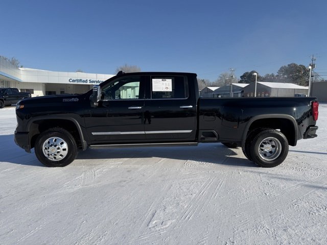 Used 2024 Chevrolet Silverado 3500 High Country image 11