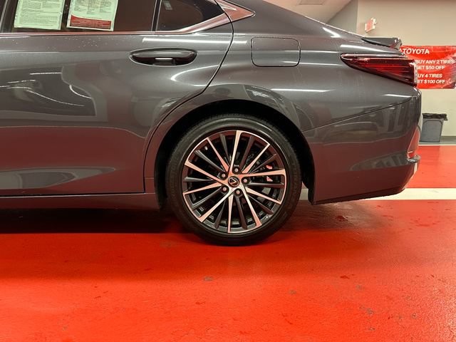 Used 2023 Lexus ES 350 w/ Premium Package FWD image 29