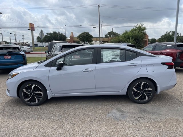 New 2025 Nissan Versa SR w/ Trunk Package image 4