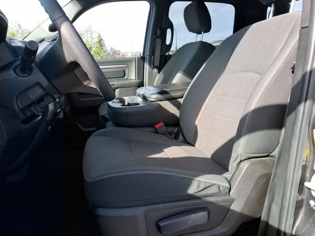 Certified 2024 RAM 1500 Warlock AWD/4WD image 12
