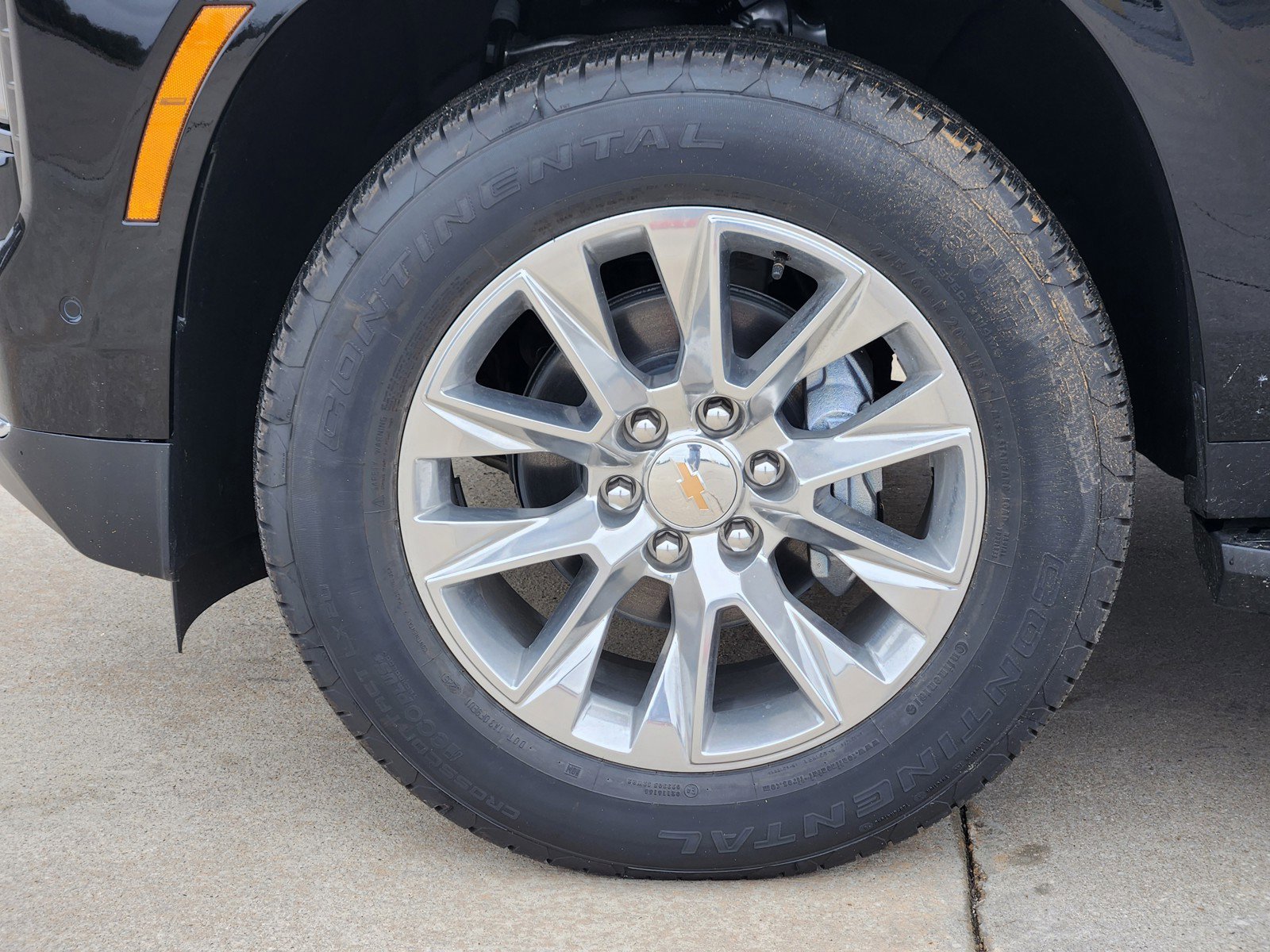 New 2026 Chevrolet Suburban Premier image 7