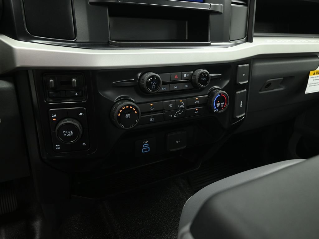 New 2026 Ford F350 XL w/ FX4 Off-Road Package image 15