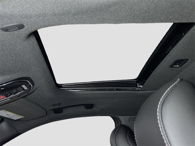 New 2025 Jeep Grand Cherokee Altitude image 25